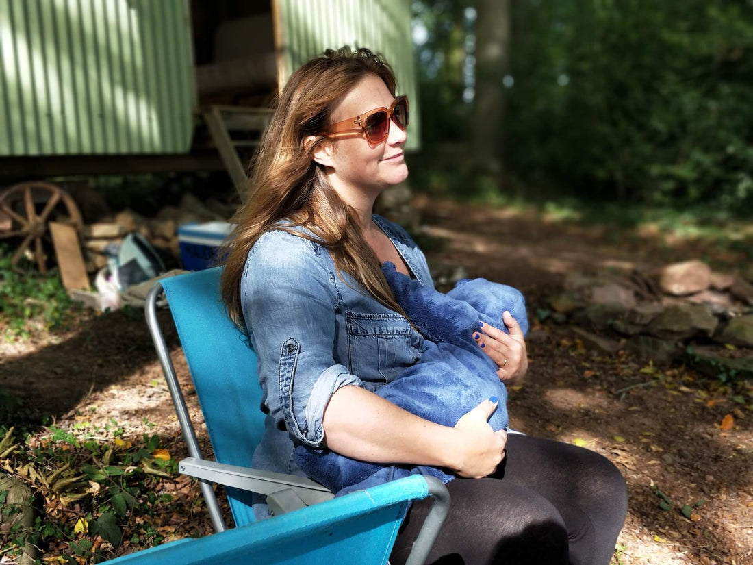 How to Make Breastfeeding Easier on the Go